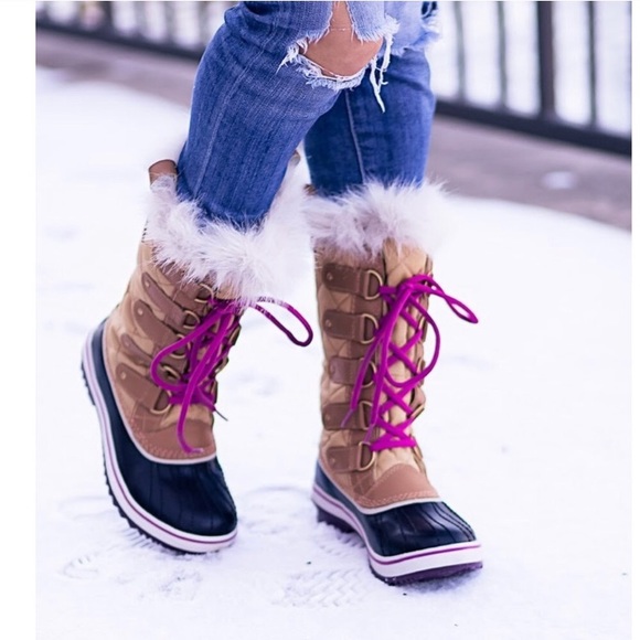 pink sorel